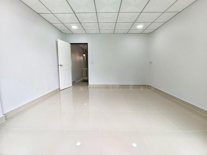 บ้านสวย ตรงข้ามสวน 3 ห้องนอน หมู่บ้านเรวดี 3 ซอยเรวดี 57 ติวานนท์ ใกล้กระทรวงสาธารณะสุข, นนทบุรี, ติวานนท์, ตลาดขวัญ, เมืองนนทบุรี, นนทบุรี, 100 ตร.ม., ทาวน์เฮ้าส์ ขาย, โดย บุษบากร (เจี๊ยบ), 500549786 - DDproperty.com
