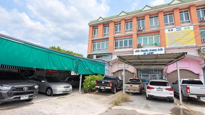 ขายอาคารพาณิชย์ห้องริม 3.5 ชั้น ติดถนนสุขุมวิท ห้วยโป่ง ระยอง 57.5 ตร.วา ใกล้โรงพยาบาลเฉลิมพระเกียรต, ระยอง, ห้วยโป่ง, เมืองระยอง, ระยอง, 295 ตร.ม., ตึกแถว-อาคารพาณิชย์ ขาย, โดย สุเทพ พสุวณิชย์กุล, 500549826 - DDproperty.com