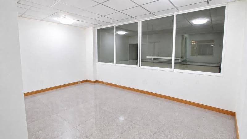 ขายอาคารพาณิชย์ห้องริม 3.5 ชั้น ติดถนนสุขุมวิท ห้วยโป่ง ระยอง 57.5 ตร.วา ใกล้โรงพยาบาลเฉลิมพระเกียรต, ระยอง, ห้วยโป่ง, เมืองระยอง, ระยอง, 295 ตร.ม., ตึกแถว-อาคารพาณิชย์ ขาย, โดย สุเทพ พสุวณิชย์กุล, 500549826 - DDproperty.com
