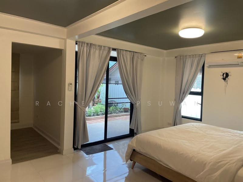 Sammakon Ramkhamhaeng, Bangkok, Ramkhamhaeng Road, Saphan Sung, Bangkok, 4 Bedrooms, 440 sqm, Single Detached House For Rent, by Rachen Nopsuwan, 500549890 - DDproperty.com