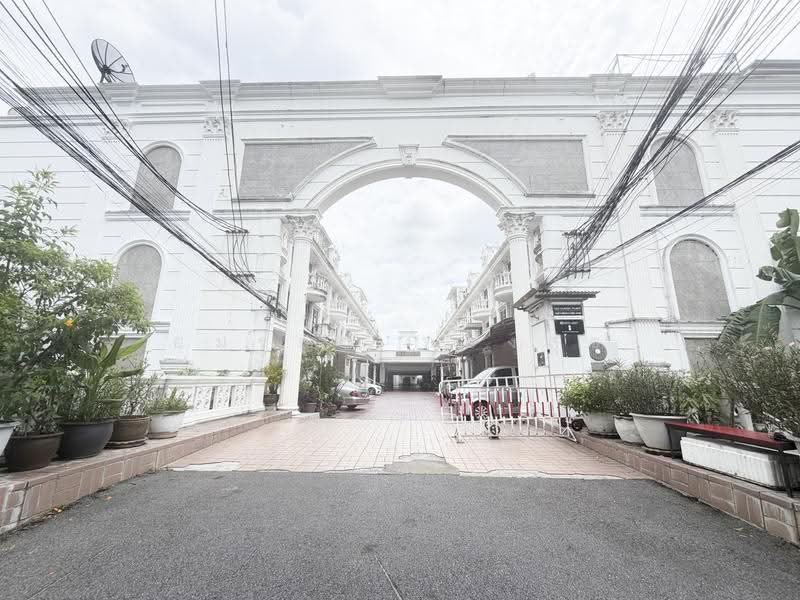 Leo Classic Place, Bangkok, สุขุมวิท 49/13, Khlong Tan Nua, Watthana, Bangkok, 3 Bedrooms, 250 sqm, Townhouse For Sale, by อมรญา ทองสุข, 500549907 - DDproperty.com
