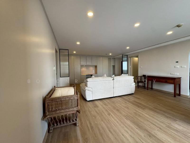 Supalai Place Sukhumvit 39, Bangkok, 175-179 Soi Sukhumvit 39 Sukhumvit Road, Khlong Tan Nua, Watthana, Bangkok, 2 Bedrooms, 135 sqm, Condo For Rent, by Bowonrat Yodyoy, 500549947 - DDproperty.com
