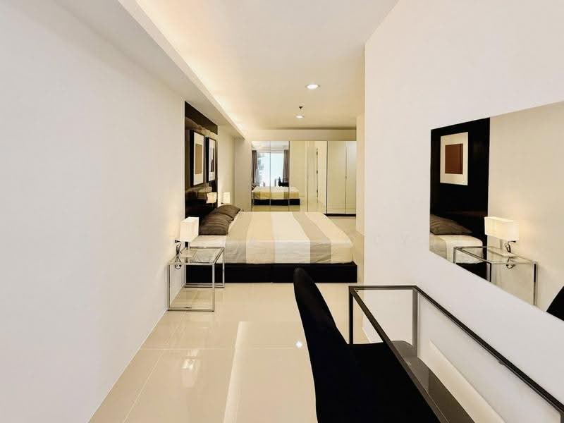 The Waterford Diamond Tower Sukhumvit, Bangkok, 758/18 Soi Sukhumvit 30/1, Sukhumvit Road, Khlong Toei, Bangkok, 4 Bedrooms, 186 sqm, Condo For Rent, by Bowonrat Yodyoy, 500549977 - DDproperty.com