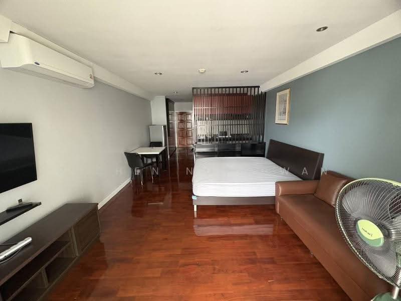 J.C. Tower, Bangkok, Soi Sukhumvit 55, Khlong Tan Nua, Watthana, Bangkok, Studio, 43 sqm, Condo For Rent, by Rachen Nopsuwan, 500549987 - DDproperty.com