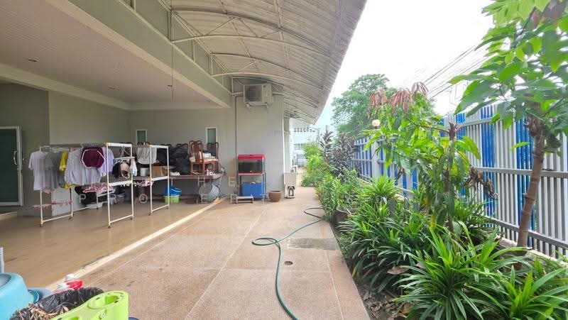 บ้านเดี่ยวพร้อมโกดังในเมือง ร้อยเอ็ด, ร้อยเอ็ด, ในเมือง, เมืองร้อยเอ็ด, ร้อยเอ็ด, 150 ตร.ม., บ้านเดี่ยว ขาย, โดย The Best Property ทองใบ, 500549991 - DDproperty.com