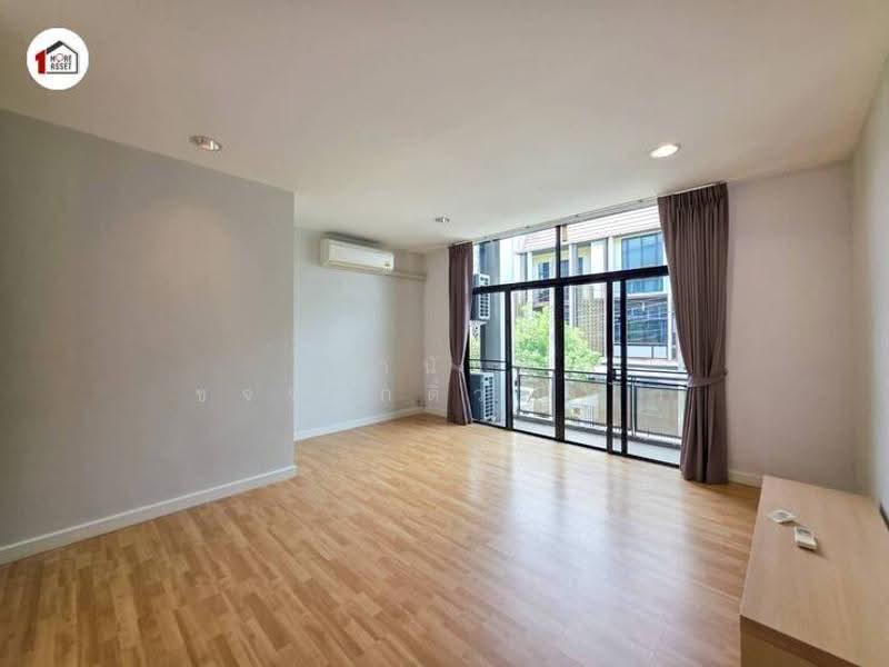 Flora Wongsawang, Nonthaburi, Krungthep-Nonthaburi Road, Bang Khen, Muang Nonthaburi, Nonthaburi, 4 Bedrooms, 190 sqm, Townhouse For Sale, by อานันท์ ขจรศักดิ์ว่องไว, 500550060 - DDproperty.com