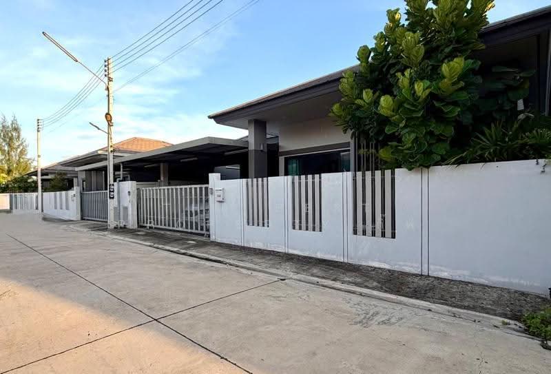 หมู่บ้านมนตรี 5 ลาดใหญ่, สมุทรสงคราม, ลาดใหญ่, เมืองสมุทรสงคราม, สมุทรสงคราม, 100 ตร.ม., บ้านเดี่ยว ขาย, โดย The Best Property กิ๊ฟ, 500550094 - DDproperty.com