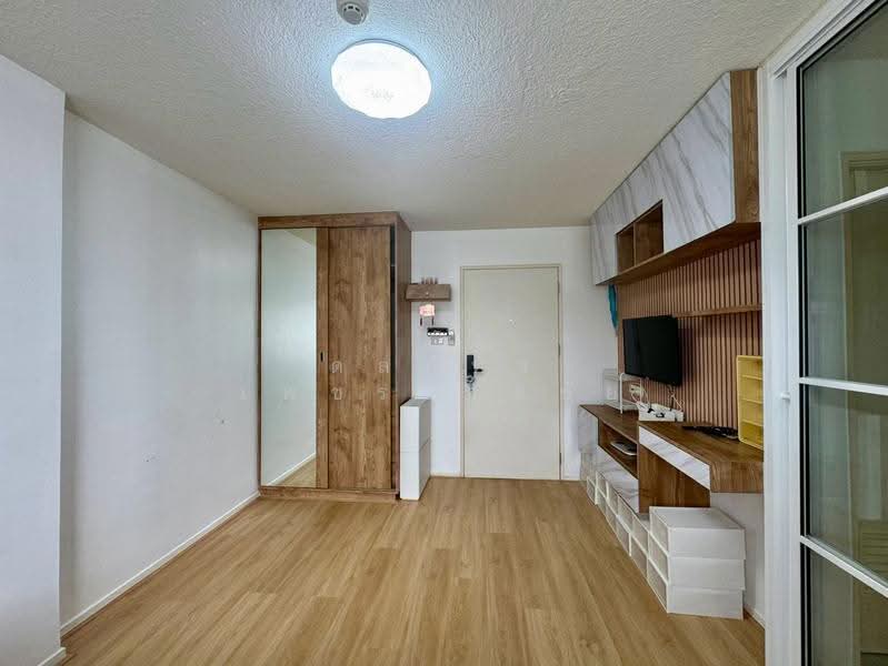 Lumpini Condo Town Romklao-Suvarnabhumi, Bangkok, Rom Klao Road 1, Khlong Sam Prawet, Lat Krabang, Bangkok, Studio, 22 sqm, Condo For Rent, by ดลภัทร เพชรจรัสชัย, 500550101 - DDproperty.com