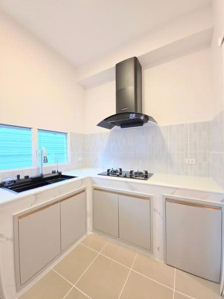 Mantana Lake Watcharapol, Bangkok, Sukhaphiban 5 Road, O-Ngoen, Sai Mai, Bangkok, 4 Bedrooms, 250 sqm, Single Detached House For Sale, by Forty-Six Real Estate Group, 500550134 - DDproperty.com