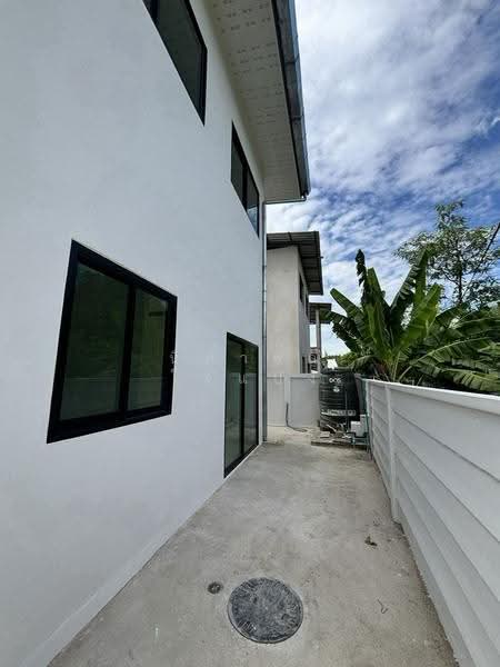 Brand New 4-Bed House in Saraphi, Chiang Mai, Nong Phung, Saraphi, Chiang Mai, 4 Bedrooms, 185 sqm, Single Detached House For Sale, by นิศาชล ใจแปง, 500550219 - DDproperty.com