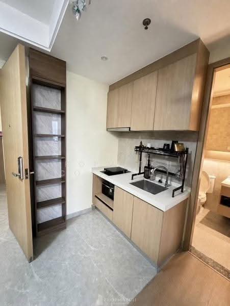 Regal Sathon-Naradhiwas, Bangkok, Naradhiwas Rajanagarindra Road, Thung Maha Mek, Sathon, Bangkok, 1 Bedroom, 35 sqm, Condo For Rent, by PROPMATCH CO., LTD., 500550227 - DDproperty.com