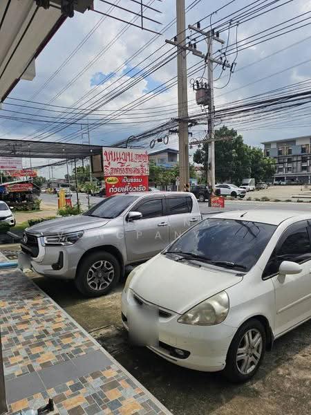 ขายอาคารพาณิชย์ 4 ชั้น 43.9 ตร.ว. ติดถนนใหญ่ 3111 สามโคก ปทุมธานี, Pathum Thani, ปทุมธานี-สามโคก-เสนา, Sam Khok, Pathum Thani, , 290 sqm, Shophouse For Sale, by Seerana Vongpanyavej, 500550268 - DDproperty.com