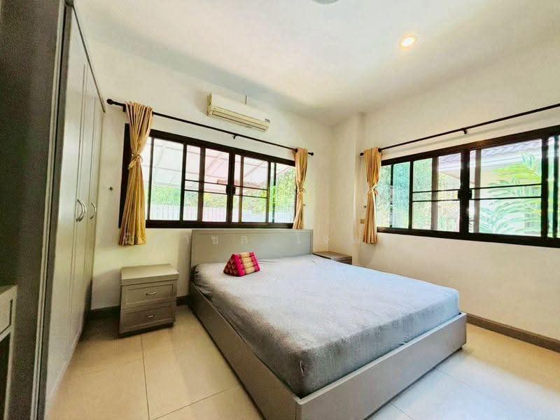 บ้านสวยสภาพดี พร้อมเข้าอยู่! มีสวนร่มรื่น ใกล้มีโชคพลาซ่า, เชียงใหม่, หนองป่าครั่ง, เมืองเชียงใหม่, เชียงใหม่, 100 ตร.ม., บ้านเดี่ยว ขาย, โดย นิศาชล ใจแปง, 500550275 - DDproperty.com