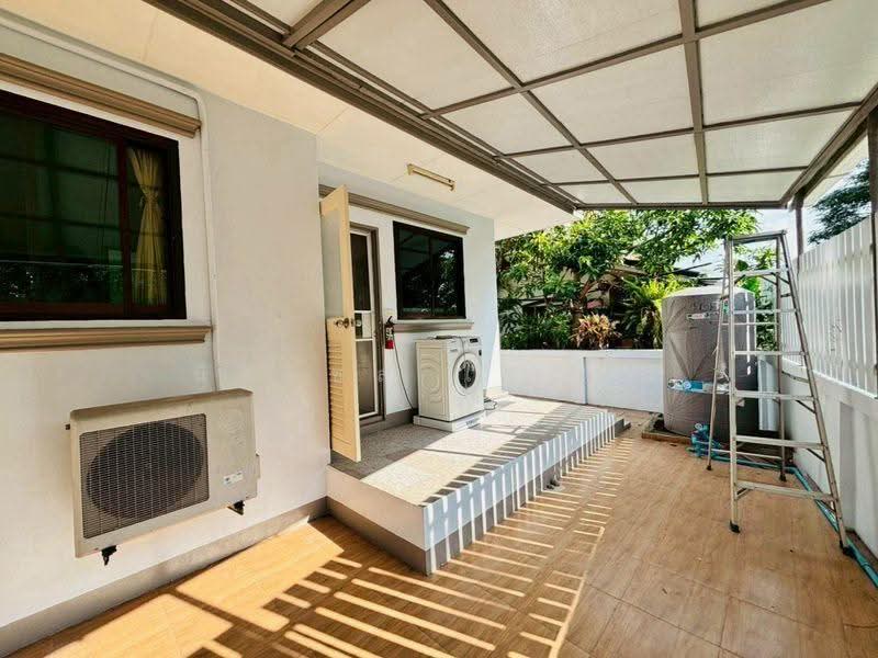 Lovely, comfortable freshly painted home with garden near Meechok Plaza, Chiang Mai, Nong Pa Krang, Muang Chiang Mai, Chiang Mai, 3 Bedrooms, 100 sqm, Single Detached House For Sale, by นิศาชล ใจแปง, 500550275 - DDproperty.com