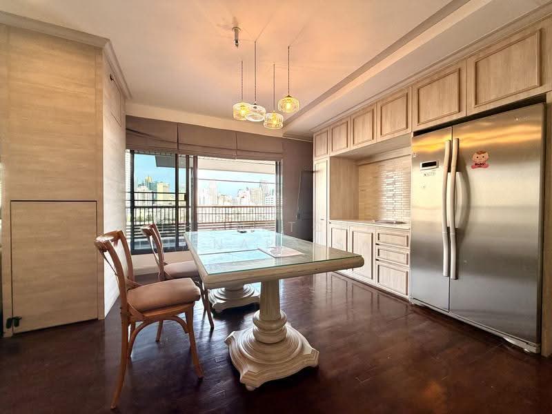Baan Ploenchit, Bangkok, Soi Ruamrudee 2 Ploenchit Road, Lumphini, Pathum Wan, Bangkok, 3 Bedrooms, 128 sqm, Condo For Rent, by Thanatcha Thanapaisan, 500550279 - DDproperty.com