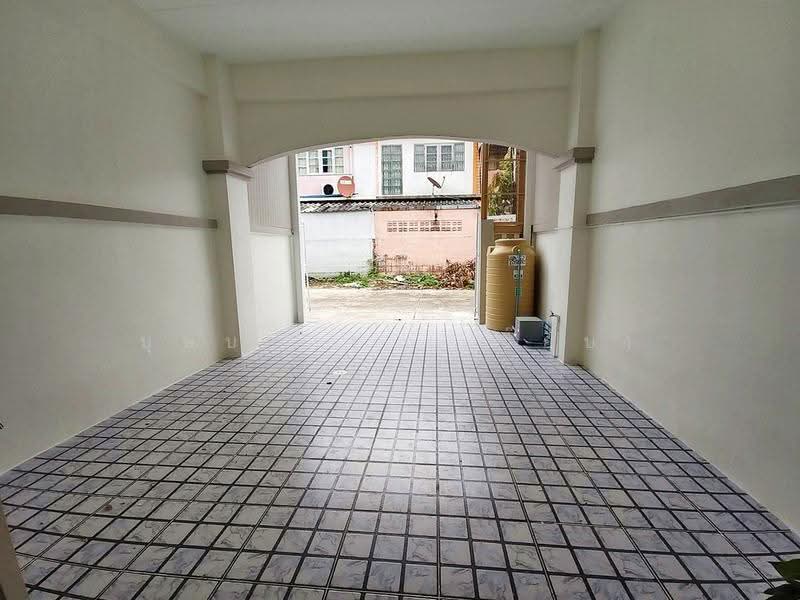 บ้านสวย 3 ห้องนอน มีระเบียงหน้าบ้าน หมู่บ้านมนวดี ถนนวัดลาดปลาดุก บางบัวทอง ใกล้เซ็นทรัล เวสเกต, นนทบุรี, วัดลาดปลาดุก, บางคูรัด, บางบัวทอง, นนทบุรี, 110 ตร.ม., Townhouse ขาย, โดย บุษบากร (เจี๊ยบ), 500550304 - DDproperty.com