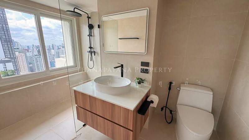 Sukhumvit Suite, Bangkok, 19 Soi Sukhumvit 13, Khlongtoei Nua, Watthana, Bangkok, 4 Bedrooms, 220 sqm, Condo For Sale, by Thanapatana Limsouklam, 500550305 - DDproperty.com