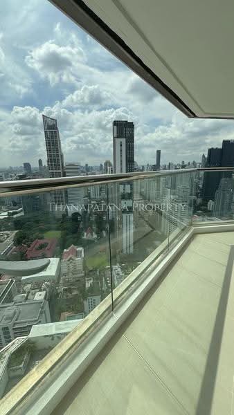 Sukhumvit Suite, Bangkok, 19 Soi Sukhumvit 13, Khlongtoei Nua, Watthana, Bangkok, 4 Bedrooms, 220 sqm, Condo For Sale, by Thanapatana Limsouklam, 500550305 - DDproperty.com