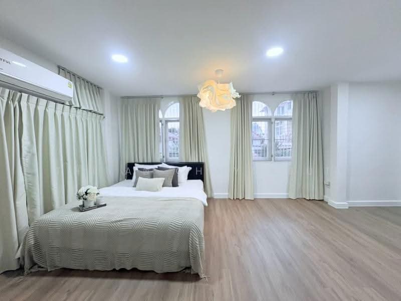 บ้าน 60 ตร.ว.ประชาราษฎร์บำเพ็ญ, Bangkok, Huai Khwang, Bangkok, 6 Bedrooms, 400 sqm, Single Detached House For Rent, by Thiya Chaysabut, 500550313 - DDproperty.com