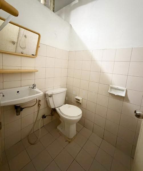 Baan Eua-Athorn Romklao 1-6, Bangkok, Kheha Rom Klao Road, Khlong Song Ton Nun, Lat Krabang, Bangkok, 1 Bedroom, 33 sqm, Condo For Sale, by The Best Property ป๋อมแป๋ม, 500550350 - DDproperty.com