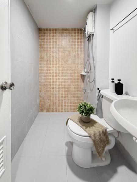 Lumpini Township Rangsit-Klong 1, Pathum Thani, 28 Rangsit-Nakhon Nayok Road, Khlong Chet, Khlong Luang, Pathum Thani, 1 Bedroom, 22 sqm, Condo For Sale, by คุณเหมียว, 500550363 - DDproperty.com