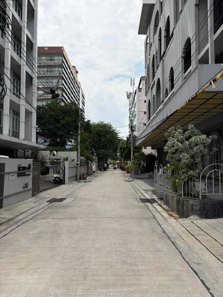 Warehouse with Office for Rent in Central Bangkok – Din Daeng Area (SPSJP671), Bangkok, ซอย วิภาวดีรังสิต 4, Din Daeng, Bangkok, , 580 sqm, Warehouse/Factory For Rent, by Khun Jane, 500550382 - DDproperty.com