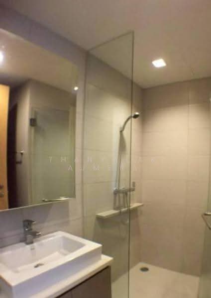 Siri At Sukhumvit, Bangkok, 902 Sukhumvit Road, Phra Kanong, Khlong Toei, Bangkok, 2 Bedrooms, 68 sqm, Condo For Rent, by Thanyalak Ajmera, 500550408 - DDproperty.com