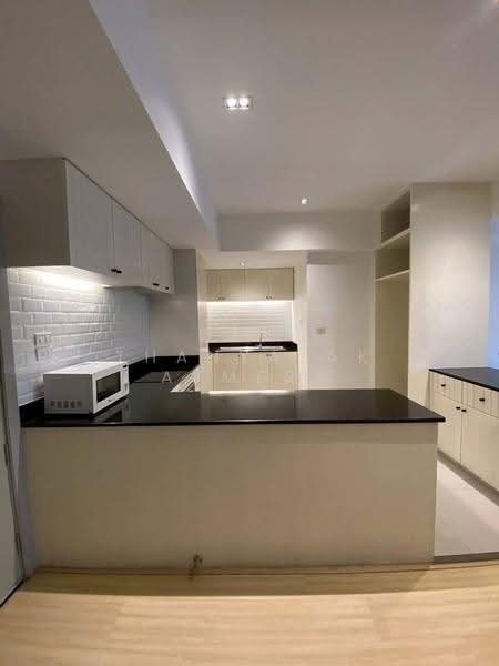 Villa Bajaj, Bangkok, Soi Sukhumvit 19, Khlongtoei Nua, Watthana, Bangkok, 2 Bedrooms, 160 sqm, Condo For Rent, by Thanyalak Ajmera, 500550418 - DDproperty.com
