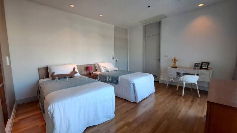Royal Residence Park, Bangkok, 99 Royal Resident Park Lumphini, Lumphini, Pathum Wan, Bangkok, 3 Bedrooms, 220 sqm, Apartment For Rent, by Nat Tantirapan, 500550458 - DDproperty.com