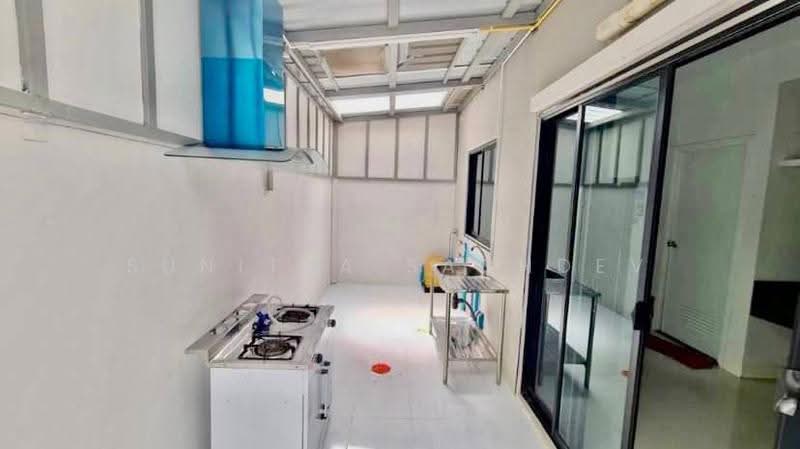 The Connect Pattanakarn 38, Bangkok, Soi Phatthanakan 38, Phatthanakan Road, Suan Luang, Bangkok, 3 Bedrooms, 120 sqm, Townhouse For Rent, by Sunitra Sachdev, 500550498 - DDproperty.com
