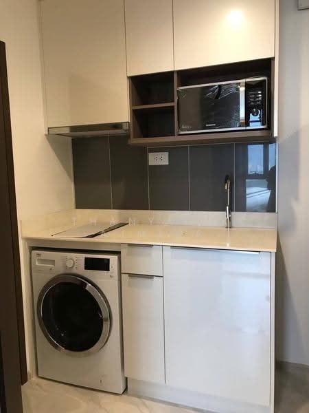 IDEO Mobi Asoke, Bangkok, New Petchaburi Road, Bang Kapi, Huai Khwang, Bangkok, 1 Bedroom, 35 sqm, Condo For Rent, by Thanyalak Ajmera, 500550501 - DDproperty.com