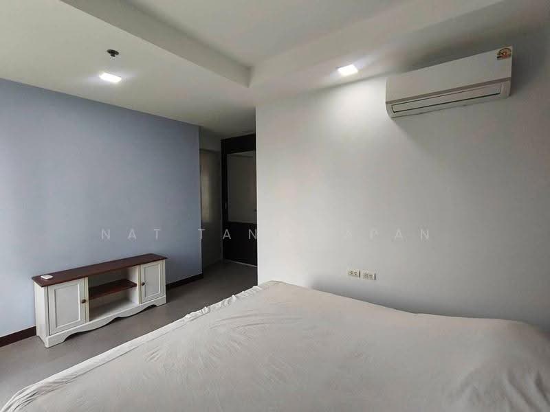 Thru Thonglor, Bangkok, Petchaburi Road, Bang Kapi, Huai Khwang, Bangkok, 2 Bedrooms, 62 sqm, Condo For Rent, by Nat Tantirapan, 500550505 - DDproperty.com