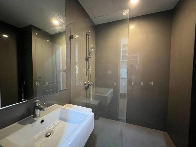 Noble Revo Silom, Bangkok, 88 Soi Surasak Surasak Road, Silom, Bang Rak, Bangkok, 1 Bedroom, 35 sqm, Condo For Rent, by Nat Tantirapan, 500550521 - DDproperty.com