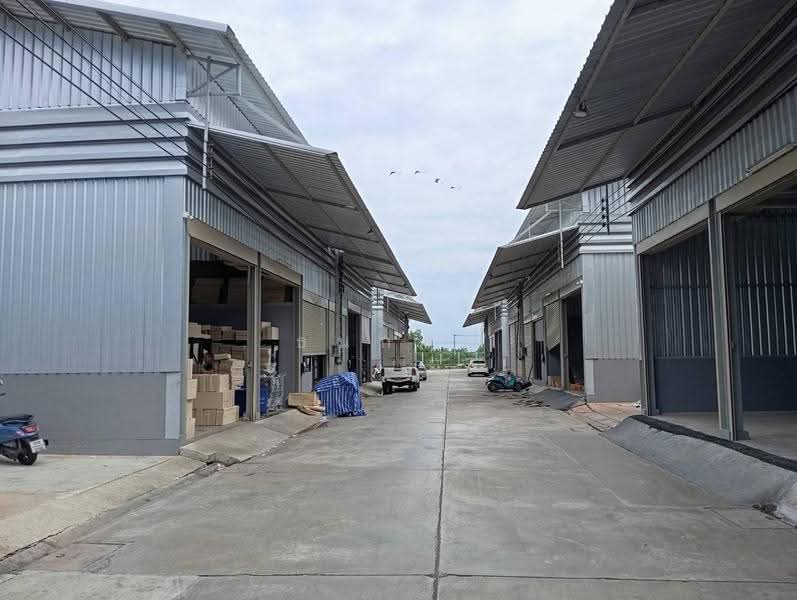 โกดังให้เช่าพร้อมออฟฟิศ 460 ตรม. ** ประชาอุทิศ 90 บ้านคลองสวน สมุทรปราการ, Samut Prakan, Ban Khlong Suan, Phra Samut Jadee, Samut Prakan, , 460 sqm, Warehouse/Factory For Rent, by ธนกฤต, 500550529 - DDproperty.com