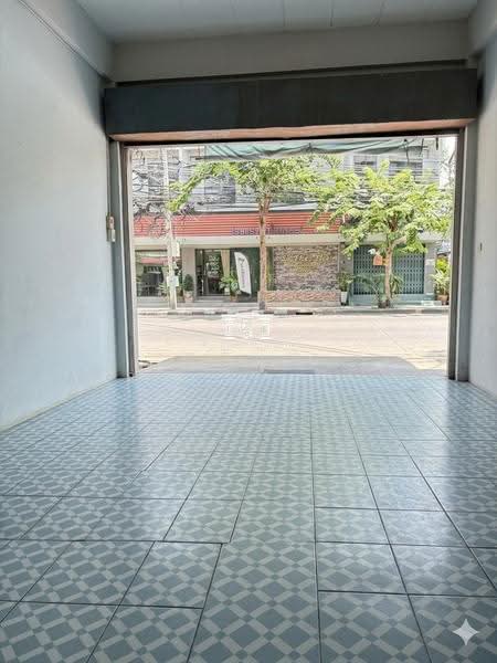 45007 - อาคารพาณิชย์ 3 ชั้น ติดถนนสุรวงศ์ ใกล้ MRT สามย่าน, Bangkok, Bang Rak, Bangkok, , 116 sqm, Shophouse For Sale, by Forbest Properties Co., Ltd., 500550547 - DDproperty.com