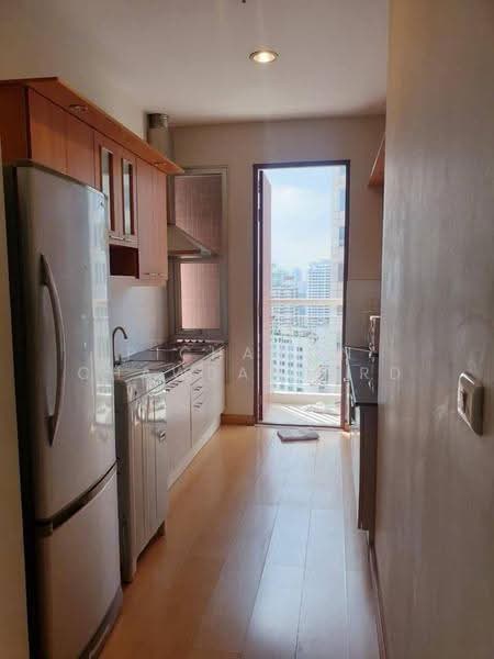 Citi Smart Sukhumvit 18, Bangkok, 366 Soi Sukhumvit 18, Sukhumvit Road, Khlong Toei, Bangkok, 3 Bedrooms, 175 sqm, Condo For Rent, by Pichamon Chawbantard, 500550569 - DDproperty.com