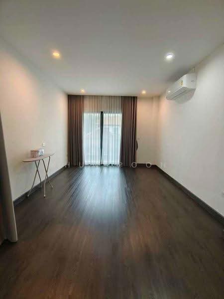 3-Story Detached House | Near BTS Ekkamai | Company Registration Allowed (SPSSR390), Bangkok, สุขุมวิท 65, Phra Kanong Nua, Watthana, Bangkok, 4 Bedrooms, 330 sqm, Single Detached House For Rent, by Khun Poon, 500550574 - DDproperty.com