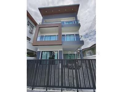 ขาย - บ้านเดี่ยว 3 ชั้น ใกล้รถไฟฟ้า BTS เอกมัย | จดบริษัทได้ (SPSSR390), กรุงเทพ