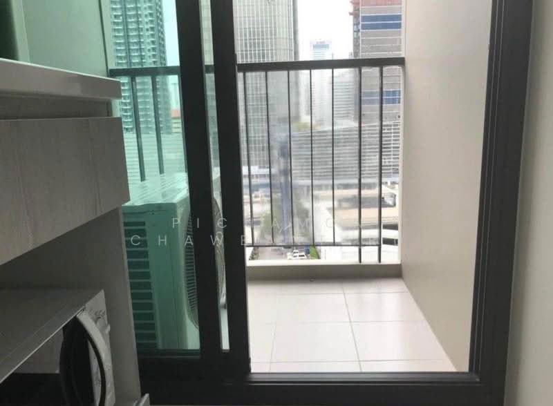 Life Asoke, Bangkok, Asoke-Dindang Road, Bang Kapi, Huai Khwang, Bangkok, 1 Bedroom, 30 sqm, Condo For Rent, by Pichamon Chawbantard, 500550633 - DDproperty.com