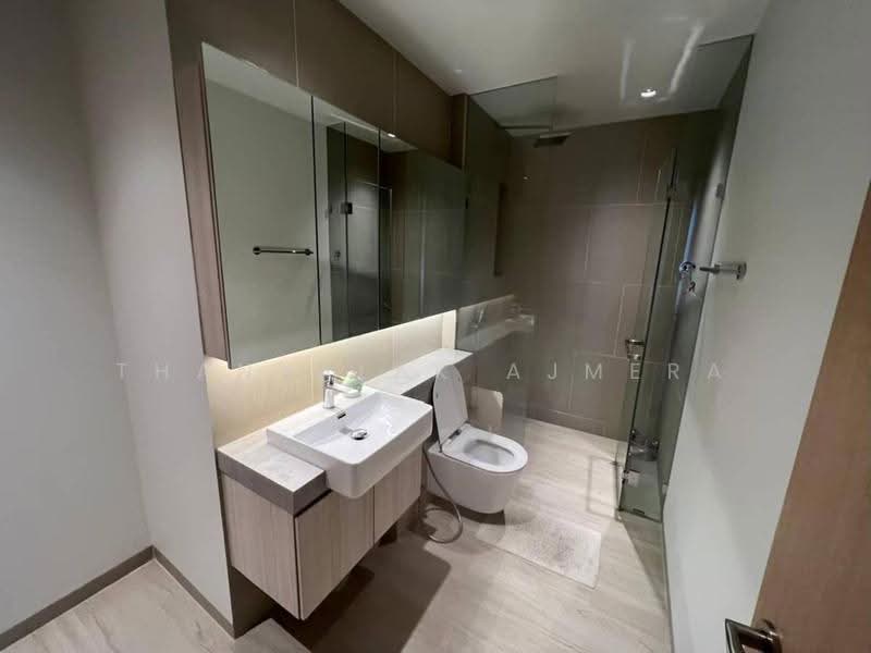The Lofts Silom, Bangkok, Pramuan Road, Silom, Bang Rak, Bangkok, 1 Bedroom, 46 sqm, Condo For Rent, by Thanyalak Ajmera, 500550670 - DDproperty.com