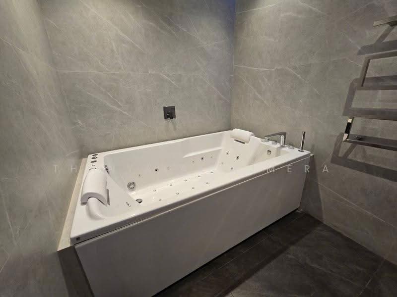 Muniq Langsuan, Bangkok, Soi Tonson, Lumphini, Pathum Wan, Bangkok, 2 Bedrooms, 101 sqm, Condo For Rent, by Thanyalak Ajmera, 500550674 - DDproperty.com