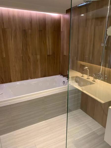 NS Residence, Bangkok, 96 Soi Charoenmitr, 10 Ekkamai Rd, Phra Kanong Nua, Watthana, Bangkok, 2 Bedrooms, 95 sqm, Apartment For Rent, by Pichamon Chawbantard, 500550676 - DDproperty.com