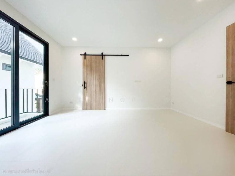 sale: Ultra-luxury detached house—the last unit in the project—near Hat Yai University. Corner unit, Songkhla, Khuan Lang, Hat Yai, Songkhla, 3 Bedrooms, 400 sqm, Single Detached House For Sale, by Rachen Nopsuwan, 500550688 - DDproperty.com