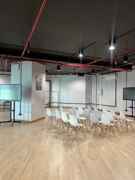 For Sale - Office Space at Artisan Ratchada, กรุงเทพ, เทียนร่วมมิตร, ห้วยขวาง, กรุงเทพ, 372 ตร.ม., สำนักงาน ขาย, โดย chotika onlinerealtor, 500550711 - DDproperty.com