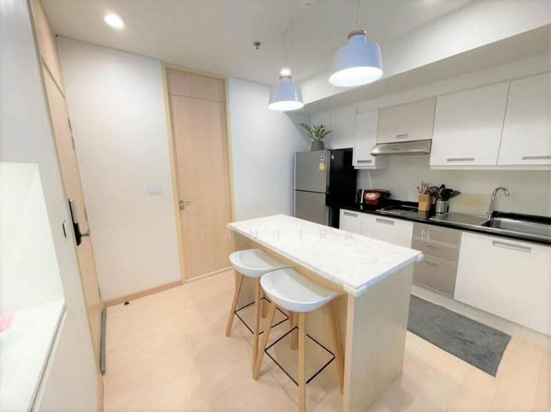 Silom Suite, Bangkok, Soi Sathorn 12, Sathorn Road, Silom, Bang Rak, Bangkok, 4 Bedrooms, 114 sqm, Condo For Rent, by Nat Tantirapan, 500550714 - DDproperty.com