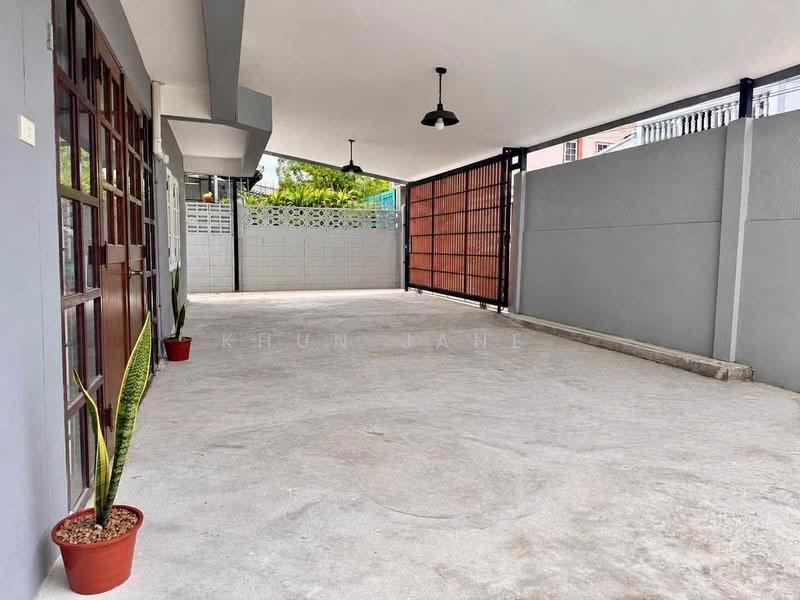 2-Story Detached House for Rent – Pet-Friendly Near BTS Udom Suk / MRT Si Udom(SPSJP673), Bangkok, สุขุมวิท 103, Bang Na Nuea, Bang Na, Bangkok, 3 Bedrooms, 220 sqm, Single Detached House For Rent, by Khun Jane, 500550731 - DDproperty.com