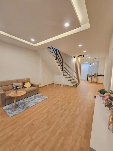 Yoocharoen Vibhavadi-rangsit 37, Bangkok, Don Mueang, Bangkok, 2 Bedrooms, 95 sqm, Townhouse For Sale, by THE LIVING HUB, 500550750 - DDproperty.com