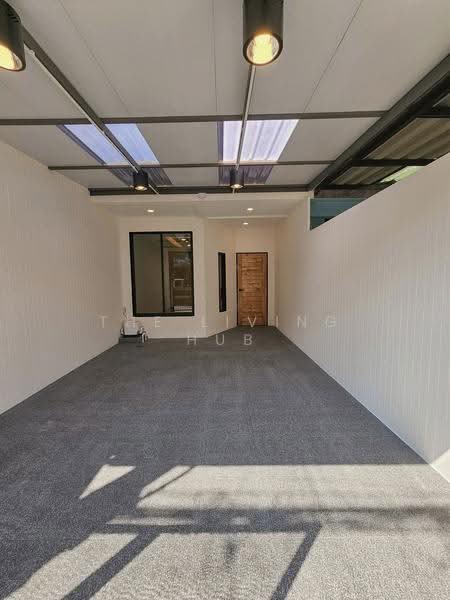 Yoocharoen Vibhavadi-rangsit 37, Bangkok, Don Mueang, Bangkok, 2 Bedrooms, 95 sqm, Townhouse For Sale, by THE LIVING HUB, 500550750 - DDproperty.com