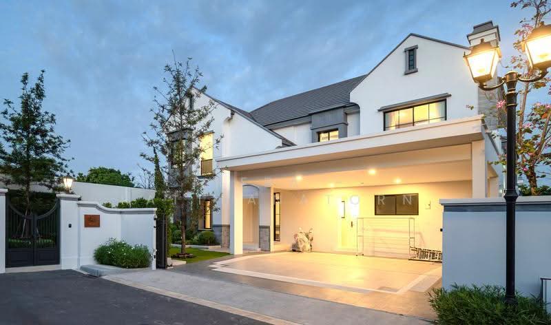 Nantawan Rama 9 - New Krungthepkreetha, Bangkok, Saphan Sung, Bangkok, 4 Bedrooms, 302 sqm, Single Detached House For Rent, by TREBA - Ratthanatorn, 500550763 - DDproperty.com
