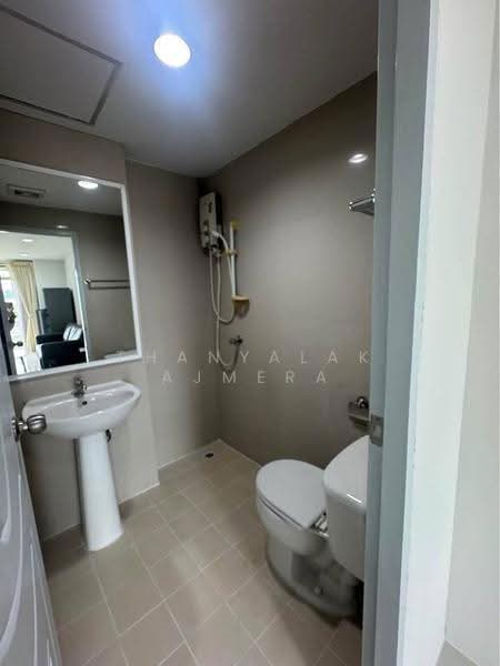 S Condo Sukhumvit 50, Bangkok, 1332 Sukhumvit 50 Aly, Phra Kanong, Khlong Toei, Bangkok, 2 Bedrooms, 72 sqm, Condo For Rent, by Thanyalak Ajmera, 500550769 - DDproperty.com
